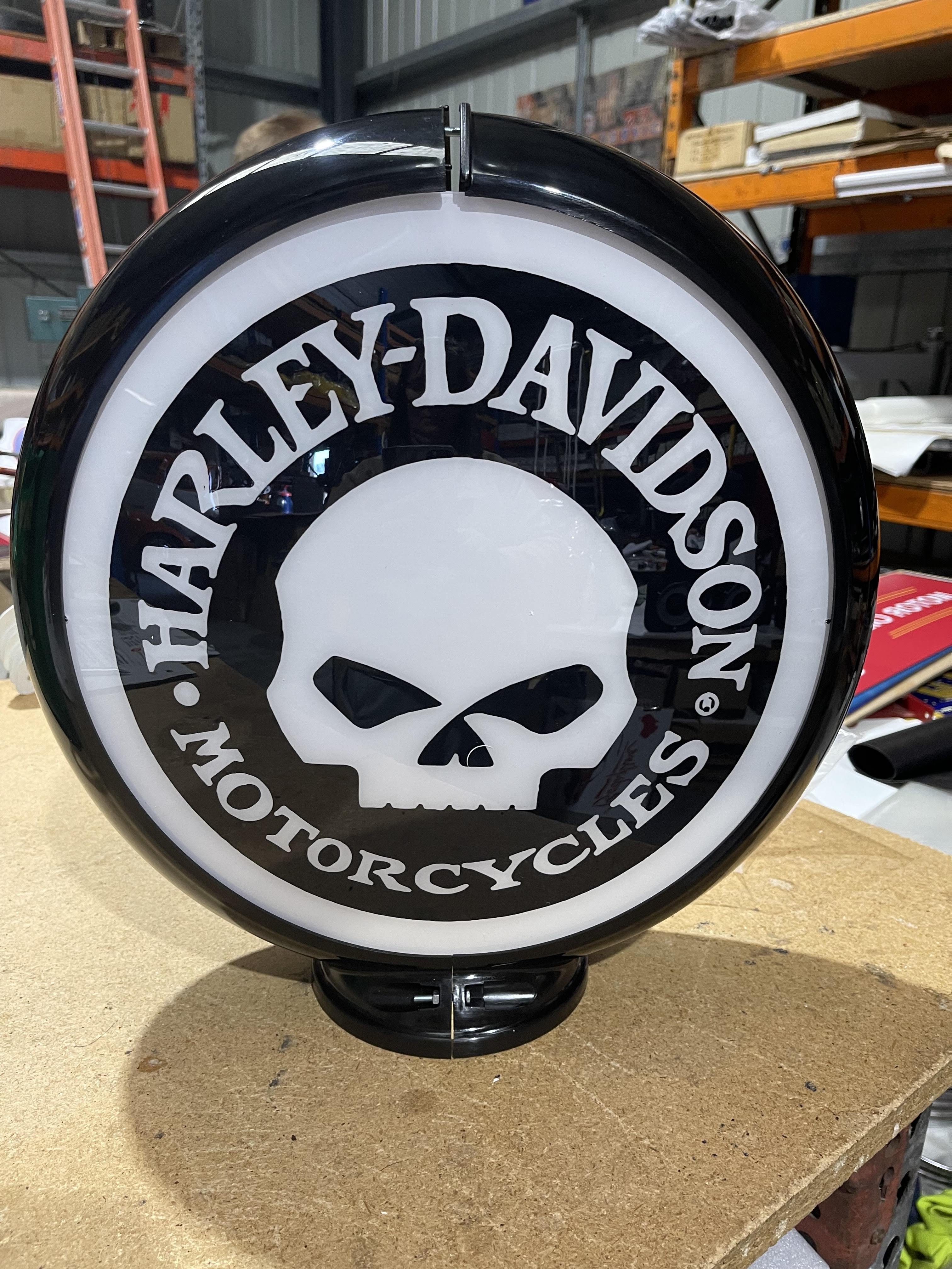 Harley-Davidson Skull Garage Light