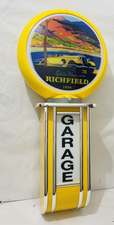 Richfield Garage Light