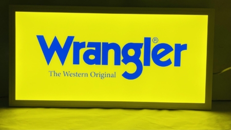 Wrangler LED Light-Box (120cm)